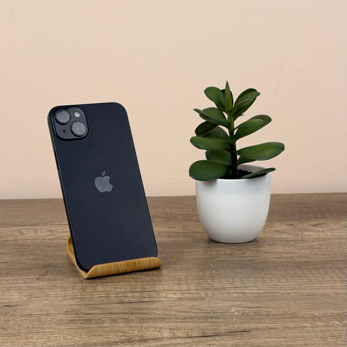 Apple iPhone 15 plus 128gb Black